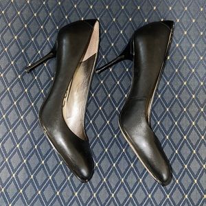 SAM EDELMAN BLACK LEATHER ROUND TOE PUMPS SIZE 8M